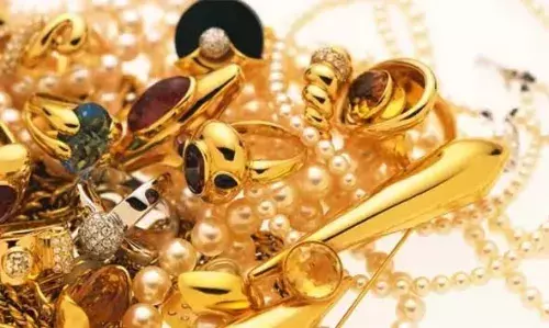 റെക്കോര്ഡ് കുതിപ്പുമായി സ്വര്ണം; ഒറ്റയടിക്ക് കൂടിയത് 2,200 രൂപ, പവന് 74,320 റെക്കോര്ഡ് കുതിപ്പുമായി സ്വര്ണം; ഒറ്റയടിക്ക് കൂടിയത് 2,200 രൂപ, പവന് 74,320