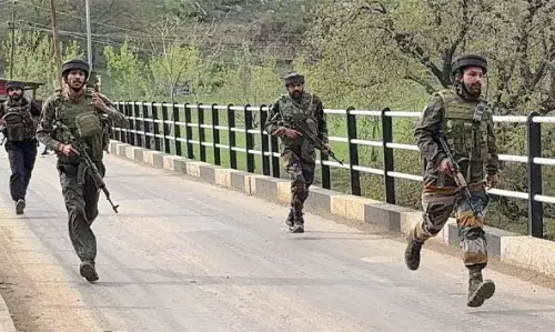 ഭീകരാക്രമണം നടന്ന കശ്മീരിലെ പഹല്‍ഗാമില്‍ മലയോരത്ത് നിന്നുള്ള വിനോദയാത്രാ സംഘവും കുടുങ്ങി