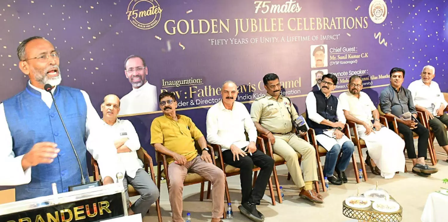 അറിവ് മാത്രം പോരാ; ഹൃദയം നിറയെ അലിവുണ്ടാവണം-ഫാ. ഡേവിസ് ചിറമേല് അറിവ് മാത്രം പോരാ; ഹൃദയം നിറയെ അലിവുണ്ടാവണം-ഫാ. ഡേവിസ് ചിറമേല്