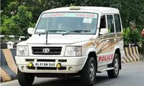 രാത്രി വൈകിയും പുരുഷന്‍മാരെ മസാജ് ചെയ്യണമെന്ന് നിര്‍ബന്ധിക്കുന്നതായി ജീവനക്കാരിയുടെ പരാതി; പൊലീസ് എത്തിയതോടെ ഉടമയും ജീവനക്കാരും മുങ്ങി