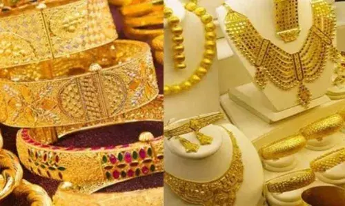 അക്ഷയ തൃതീയക്ക് സ്വര്ണം വാങ്ങാന് കാത്തിരുന്നവരെ നിരാശരാക്കി കുതിപ്പുമായി സ്വര്ണം; പവന് 71,840 രൂപ അക്ഷയ തൃതീയക്ക് സ്വര്ണം വാങ്ങാന് കാത്തിരുന്നവരെ നിരാശരാക്കി കുതിപ്പുമായി സ്വര്ണം; പവന് 71,840 രൂപ