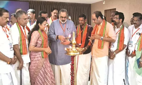 എല്.ഡി.എഫിന്റേത് പൊള്ളയായ വാഗ്ദാനങ്ങള് മാത്രം -രാജീവ് ചന്ദ്രശേഖര് എല്.ഡി.എഫിന്റേത് പൊള്ളയായ വാഗ്ദാനങ്ങള് മാത്രം -രാജീവ് ചന്ദ്രശേഖര്