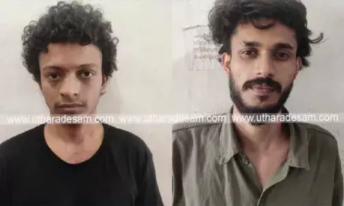 ബംഗളൂരുവില് നിന്ന് കാസര്കോട് -കണ്ണൂര് ജില്ലകളിലേക്ക് എം.ഡി.എം.എ കടത്തുന്ന സംഘത്തിലെ പ്രധാനികള് ബദി യടുക്കയില് പിടിയില് ബംഗളൂരുവില് നിന്ന് കാസര്കോട് -കണ്ണൂര് ജില്ലകളിലേക്ക് എം.ഡി.എം.എ കടത്തുന്ന സംഘത്തിലെ പ്രധാനികള് ബദി യടുക്കയില് പിടിയില്