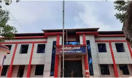 കണ്ണൂര്‍ സെന്‍ട്രല്‍ ജയിലില്‍ തടവുകാരില്‍ നിന്നും മൊബൈല്‍ ഫോണുകള്‍ പിടികൂടി