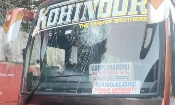 സുഹാസ് ഷെട്ടി വധം; ബസുകള്‍ക്ക് നേരെ വ്യാപക കല്ലേറ്; കേരള-കര്‍ണ്ണാടക ട്രാന്‍സ് പോര്‍ട്ട് ബസുകള്‍ ഓട്ടം നിര്‍ത്തി