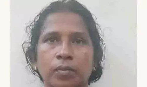 വീട് കുത്തിത്തുറന്ന് മൂന്നരപവന്‍ സ്വര്‍ണ്ണം കവര്‍ന്ന സംഭവം; ബന്ധുവായ യുവതിയെ കുടുക്കിയത് നിരീക്ഷണ ക്യാമറയിലെ ദൃശ്യം