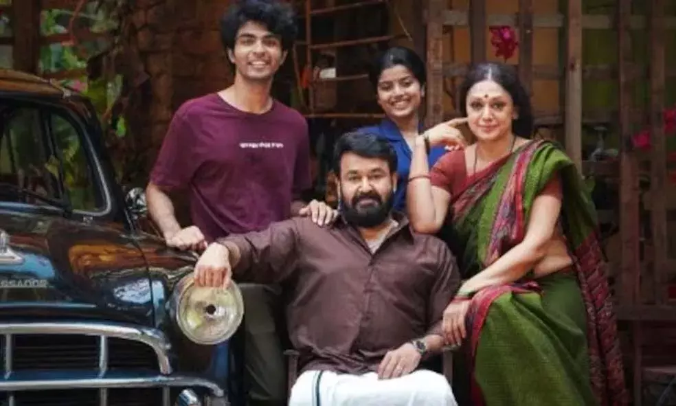 തുടരും സിനിമയുടെ വ്യാജ പതിപ്പ് ട്രെയിനിലിരുന്ന് കണ്ടു, തൃശ്ശൂരില്‍ ഒരാള്‍ പിടിയില്‍