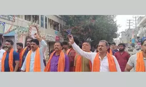 സുഹാസ് ഷെട്ടി വധം; ചിക്കമംഗളൂരുവില് വി.എച്ച്.പി ബന്ദ് നടത്തി;ബി.ജെ.പി ജില്ലാ പ്രസിഡണ്ടുള്പ്പെടെ 20 പേര് അറസ്റ്റില് സുഹാസ് ഷെട്ടി വധം; ചിക്കമംഗളൂരുവില് വി.എച്ച്.പി ബന്ദ് നടത്തി;ബി.ജെ.പി ജില്ലാ പ്രസിഡണ്ടുള്പ്പെടെ 20 പേര് അറസ്റ്റില്