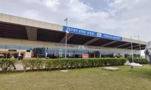 രാജ്യത്ത് അതീവ ജാഗ്രത; 10 ഓളം വിമാനത്താവളങ്ങള്‍ അടച്ചു; കശ്മീരില്‍ സ്‌കൂളുകള്‍ക്ക് അവധി