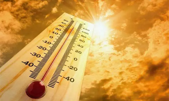 കേരളത്തില് പല ജില്ലകളിലും ഉയര്ന്ന താപനില മുന്നറിയിപ്പ്; 5 ജില്ലകളില് യെല്ലോ അലര്ട്ട് കേരളത്തില് പല ജില്ലകളിലും ഉയര്ന്ന താപനില മുന്നറിയിപ്പ്; 5 ജില്ലകളില് യെല്ലോ അലര്ട്ട്