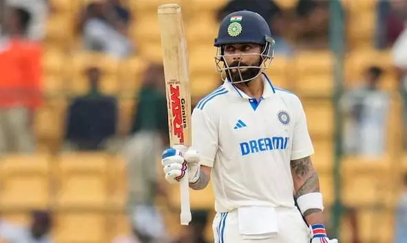ഇംഗ്ലണ്ട് പര്യടനത്തിന് മുന്പ് ടെസ്റ്റില് നിന്ന് വിരമിക്കാനുള്ള താല്പര്യം അറിയിച്ച് കോലി; തീരുമാനം പുനഃപരിശോധിക്കണമെന്ന ആവശ്യവുമായി ബി.സി.സി.ഐ ഇംഗ്ലണ്ട് പര്യടനത്തിന് മുന്പ് ടെസ്റ്റില് നിന്ന് വിരമിക്കാനുള്ള താല്പര്യം അറിയിച്ച് കോലി; തീരുമാനം പുനഃപരിശോധിക്കണമെന്ന ആവശ്യവുമായി ബി.സി.സി.ഐ