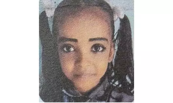 അയല്വാസിയുടെ പുരയിടത്തിലെ മരം ഒടിഞ്ഞ് ദേഹത്തുവീണ് 8 വയസുകാരിക്ക് ദാരുണാന്ത്യം; അപകടം അനുജനെ രക്ഷിക്കാന് ശ്രമിക്കുന്നതിനിടെ അയല്വാസിയുടെ പുരയിടത്തിലെ മരം ഒടിഞ്ഞ് ദേഹത്തുവീണ് 8 വയസുകാരിക്ക് ദാരുണാന്ത്യം; അപകടം അനുജനെ രക്ഷിക്കാന് ശ്രമിക്കുന്നതിനിടെ