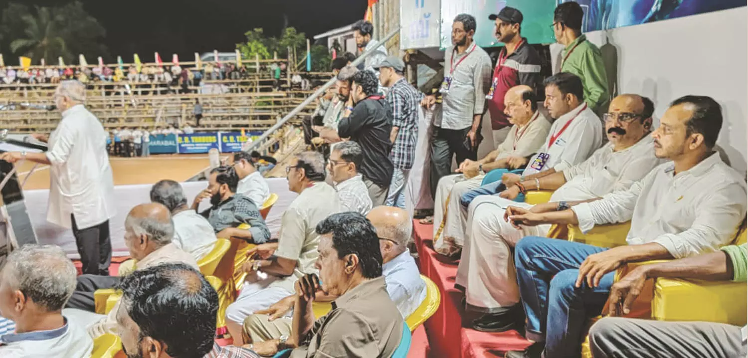 പാദൂര് ട്രോഫി ഫുട്ബോള്: ചളിയംകോടിനും എഫ്.സി കട്ടക്കാലിനും ജയം പാദൂര് ട്രോഫി ഫുട്ബോള്: ചളിയംകോടിനും എഫ്.സി കട്ടക്കാലിനും ജയം