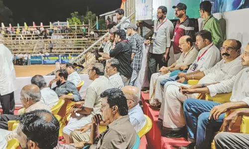 പാദൂര് ട്രോഫി ഫുട്ബോള്: ചളിയംകോടിനും എഫ്.സി കട്ടക്കാലിനും ജയം പാദൂര് ട്രോഫി ഫുട്ബോള്: ചളിയംകോടിനും എഫ്.സി കട്ടക്കാലിനും ജയം