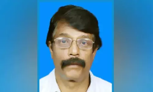 ഡോ. ഹരിദാസിന്റെ അന്ത്യവിശ്രമം നീലേശ്വരത്ത് തന്നെ; ജനകീയനായ വിഷ ചികിത്സകന് വിട ഡോ. ഹരിദാസിന്റെ അന്ത്യവിശ്രമം നീലേശ്വരത്ത് തന്നെ; ജനകീയനായ വിഷ ചികിത്സകന് വിട