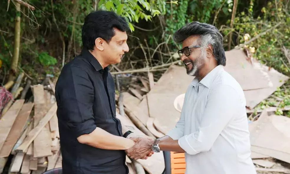 നൂറ് തടവ് സൊന്ന മാതിരി ; രജനീകാന്തിനെ ലൊക്കേഷനില് സന്ദര്ശിച്ച് മന്ത്രി റിയാസ് നൂറ് തടവ് സൊന്ന മാതിരി ; രജനീകാന്തിനെ ലൊക്കേഷനില് സന്ദര്ശിച്ച് മന്ത്രി റിയാസ്