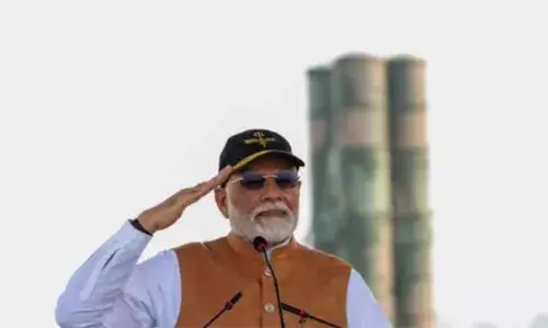 നടത്തിയത് ഇതിഹാസപോരാട്ടം; ഓപ്പറേഷന് സിന്ദൂറില് പങ്കെടുത്ത സൈനികരെ അഭിനന്ദിച്ച് പ്രധാനമന്ത്രി നടത്തിയത് ഇതിഹാസപോരാട്ടം; ഓപ്പറേഷന് സിന്ദൂറില് പങ്കെടുത്ത സൈനികരെ അഭിനന്ദിച്ച് പ്രധാനമന്ത്രി