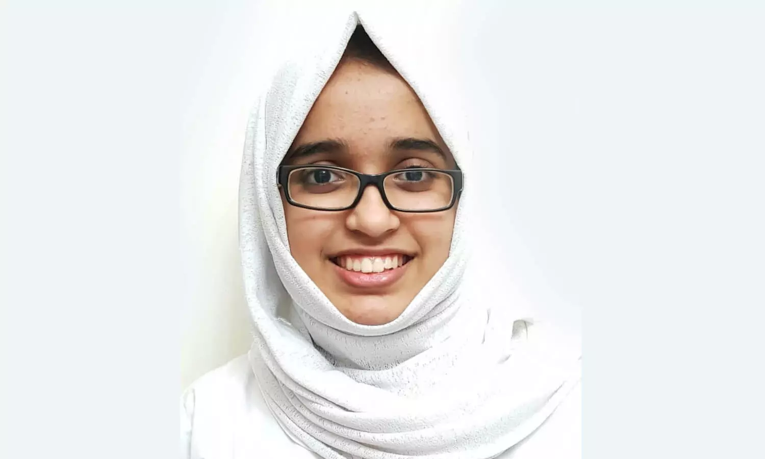 സി.ബി.എസ്.ഇ പ്ലസ് ടു പരീക്ഷയില് മിന്നും ജയം നേടി തളങ്കര സ്വദേശിനി സി.ബി.എസ്.ഇ പ്ലസ് ടു പരീക്ഷയില് മിന്നും ജയം നേടി തളങ്കര സ്വദേശിനി
