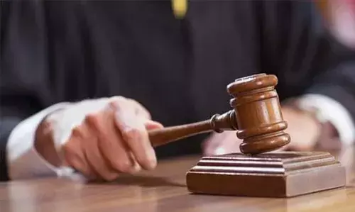 10 വയസുകാരിയെ തട്ടിക്കൊണ്ടുപോയി പീഡിപ്പിച്ച് സ്വര്ണം കവര്ന്ന കേസില് അന്തിമവാദം തുടങ്ങി; വിധി ഉടന് 10 വയസുകാരിയെ തട്ടിക്കൊണ്ടുപോയി പീഡിപ്പിച്ച് സ്വര്ണം കവര്ന്ന കേസില് അന്തിമവാദം തുടങ്ങി; വിധി ഉടന്