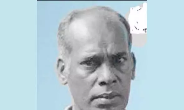 തോണിയില് നിന്ന് വീണ് മത്സ്യത്തൊഴിലാളി മരിച്ചു തോണിയില് നിന്ന് വീണ് മത്സ്യത്തൊഴിലാളി മരിച്ചു