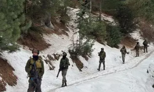 48 മണിക്കൂറിനിടെ 6 തീവ്രവാദികളെ വധിച്ചു; സൈന്യം പ്രതിജ്ഞാബദ്ധമെന്ന് ഐ.ജി.പി വികെ ബിര്ഡി 48 മണിക്കൂറിനിടെ 6 തീവ്രവാദികളെ വധിച്ചു; സൈന്യം പ്രതിജ്ഞാബദ്ധമെന്ന് ഐ.ജി.പി വികെ ബിര്ഡി