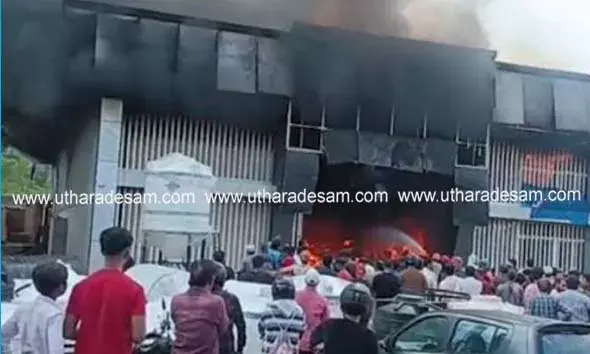 സീതാംഗോളി മുഖാരിക്കണ്ടത്ത് ഗോഡൗണില്‍ വന്‍ തീപിടുത്തം; കോടികളുടെ നഷ്ടം