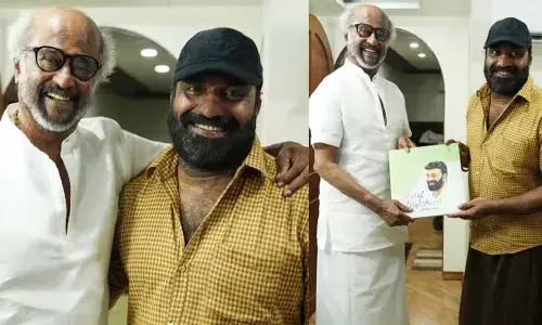 പടച്ചവന്റെ തിരക്കഥ ഒരു വല്ലാത്ത തിരക്കഥയാ.. രജനീകാന്തിനെ സന്ദര്ശിച്ച് കോട്ടയം നസീര് പടച്ചവന്റെ തിരക്കഥ ഒരു വല്ലാത്ത തിരക്കഥയാ.. രജനീകാന്തിനെ സന്ദര്ശിച്ച് കോട്ടയം നസീര്