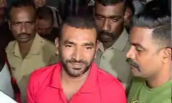 ജൂനിയര് അഭിഭാഷകയെ മര്ദിച്ച കേസ്; അഭിഭാഷകന് ബെയ് ലിന് ദാസിന് ജാമ്യം ജൂനിയര് അഭിഭാഷകയെ മര്ദിച്ച കേസ്; അഭിഭാഷകന് ബെയ് ലിന് ദാസിന് ജാമ്യം