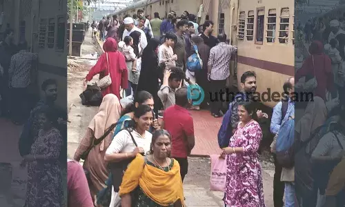 എന്ന് വരും കോട്ടിക്കുളം റെയില്വേ മേല്പ്പാലം; കാത്തിരിപ്പ് നീളുന്നു; അപകടം തുടര്ക്കഥ എന്ന് വരും കോട്ടിക്കുളം റെയില്വേ മേല്പ്പാലം; കാത്തിരിപ്പ് നീളുന്നു; അപകടം തുടര്ക്കഥ