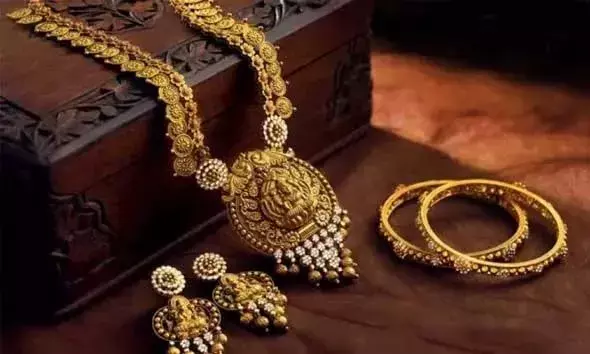 10 ദിവസത്തെ ഇടവേളയ്ക്കുശേഷം 71,000 കടന്ന് സ്വര്‍ണവില; പവന് ഒറ്റയടിക്ക് കൂടിയത് 1,760 രൂപ