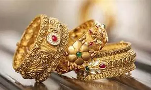 വീണ്ടും കുതിപ്പ് തുടര്‍ന്ന് സ്വര്‍ണം; പവന് 71,800 രൂപ