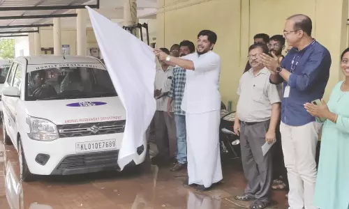 മൊബൈല്‍ വെറ്ററിനറി യൂണിറ്റ്  വാഹനങ്ങള്‍ ഫ്‌ളാഗ് ഓഫ് ചെയ്തു