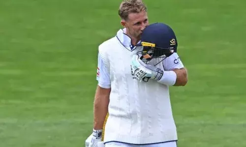 ടെസ്റ്റ് ക്രിക്കറ്റില് അതിവേഗം 13,000 റണ്സ് നേടുന്ന ലോകത്തിലെ ആദ്യ ബാറ്ററായി ഇംഗ്ലണ്ടിന്റെ ജോ റൂട്ട് ടെസ്റ്റ് ക്രിക്കറ്റില് അതിവേഗം 13,000 റണ്സ് നേടുന്ന ലോകത്തിലെ ആദ്യ ബാറ്ററായി ഇംഗ്ലണ്ടിന്റെ ജോ റൂട്ട്