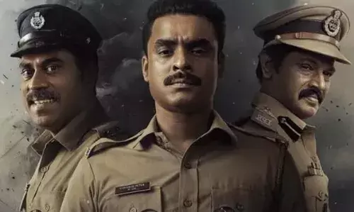 നരിവേട്ടയ്ക്ക് മികച്ച പ്രതികരണം; കേരള രാഷ്ട്രീയം മറന്നുപോകാന് പാടില്ലാത്ത ചിലത് പ്രമേയമാക്കിയിട്ടുണ്ടെന്ന് പ്രേക്ഷകര് നരിവേട്ടയ്ക്ക് മികച്ച പ്രതികരണം; കേരള രാഷ്ട്രീയം മറന്നുപോകാന് പാടില്ലാത്ത ചിലത് പ്രമേയമാക്കിയിട്ടുണ്ടെന്ന് പ്രേക്ഷകര്