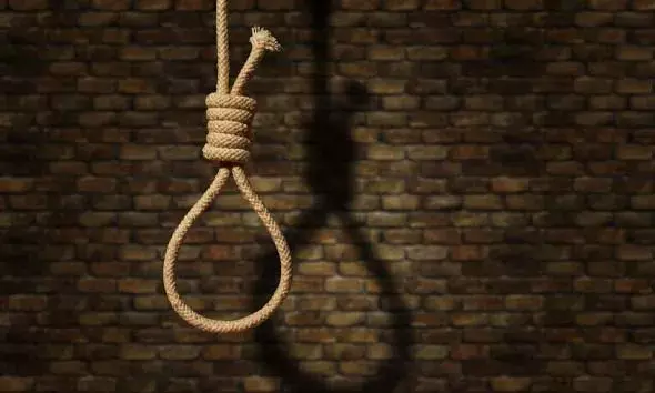 കാസര്‍കോട് ഗവ. കോളേജ് വിദ്യാര്‍ത്ഥി ഹോസ്റ്റല്‍ മുറിയില്‍ തൂങ്ങിമരിച്ച നിലയില്‍
