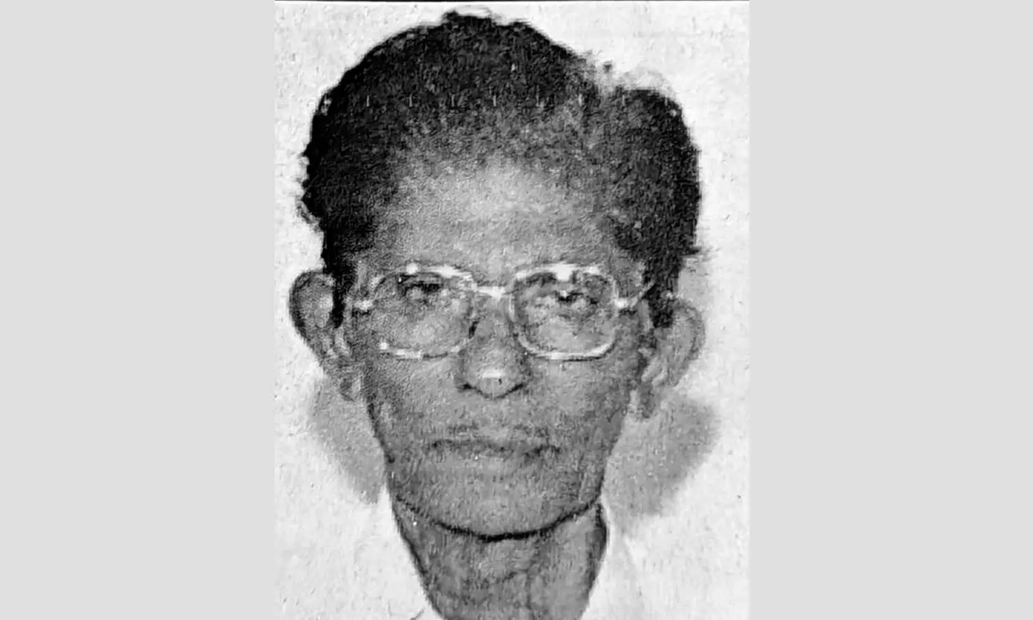 ഓര്മ്മയിലിന്നുമുണ്ട് സത്യസന്ധനായ ആ ഉദ്യോഗസ്ഥന് ഓര്മ്മയിലിന്നുമുണ്ട് സത്യസന്ധനായ ആ ഉദ്യോഗസ്ഥന്