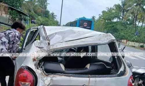 ഗൃഹപ്രവേശനം കഴിഞ്ഞ് മടങ്ങുകയായിരുന്നവര് സഞ്ചരിച്ച കാര് ബസ് കാത്തിരിപ്പ് കേന്ദ്രത്തിലിടിച്ച് മറിഞ്ഞു; 6 പേര്ക്ക് പരിക്ക് ഗൃഹപ്രവേശനം കഴിഞ്ഞ് മടങ്ങുകയായിരുന്നവര് സഞ്ചരിച്ച കാര് ബസ് കാത്തിരിപ്പ് കേന്ദ്രത്തിലിടിച്ച് മറിഞ്ഞു; 6 പേര്ക്ക് പരിക്ക്