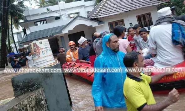 ശക്തമായ മഴയില്‍ വീടുകളില്‍ വെള്ളം കയറി; 25ല്‍പ്പരം കുടുംബങ്ങളെ മാറ്റി പാര്‍പ്പിച്ചു