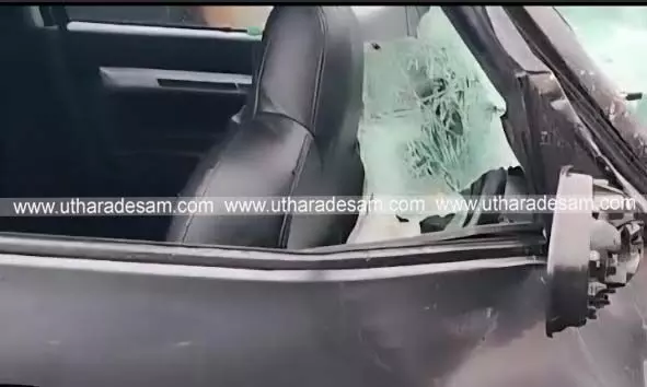 പൊസോട്ട് കാറും ബൈക്കും കൂട്ടിയിടിച്ച് മൂന്നുപേര്ക്ക് പരിക്ക്; ഒരാളുടെ നില ഗുരുതരം പൊസോട്ട് കാറും ബൈക്കും കൂട്ടിയിടിച്ച് മൂന്നുപേര്ക്ക് പരിക്ക്; ഒരാളുടെ നില ഗുരുതരം