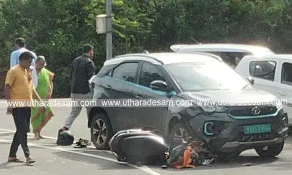 വിദ്യാഗിരി-കന്യാന ജംഗ്ഷനില്‍ കാറും സ്‌കൂട്ടറും കൂട്ടിയിടിച്ച് രണ്ടു പേര്‍ക്ക് പരിക്ക്