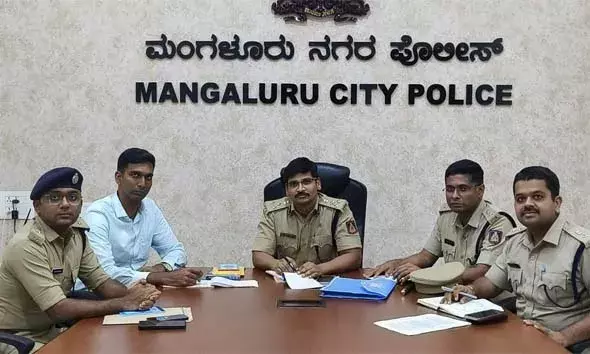 മംഗളൂരു എസ്.പി കാസര്‍കോട് ജില്ലാ പൊലീസ് മേധാവിയുമായി കൂടിക്കാഴ്ച നടത്തി
