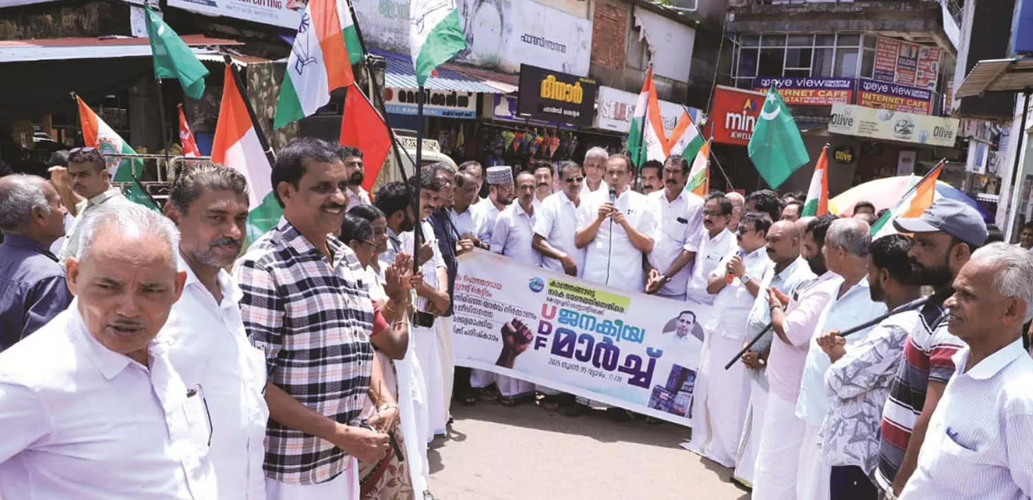 കാഞ്ഞങ്ങാട് നഗരസഭ ഭരണ സമിതിയെ ജനങ്ങള് താഴെയിറക്കും -കല്ലട്ര മാഹിന് ഹാജി കാഞ്ഞങ്ങാട് നഗരസഭ ഭരണ സമിതിയെ ജനങ്ങള് താഴെയിറക്കും -കല്ലട്ര മാഹിന് ഹാജി