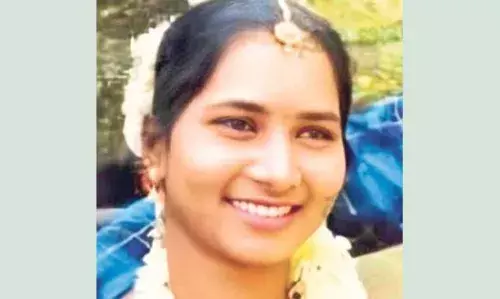 പ്രസവാനന്തര രക്തസ്രാവം മൂലം യുവതി മരിച്ചു; ഡോക്ടര്മാരുടെ അനാസ്ഥയെന്ന് ബന്ധുക്കള് പ്രസവാനന്തര രക്തസ്രാവം മൂലം യുവതി മരിച്ചു; ഡോക്ടര്മാരുടെ അനാസ്ഥയെന്ന് ബന്ധുക്കള്