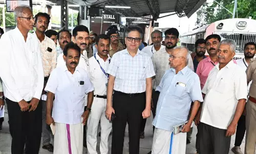 ഡി.ആര്‍.എം കാഞ്ഞങ്ങാട് റെയില്‍വെ സ്റ്റേഷന്‍ സന്ദര്‍ശിച്ചു; സൗകര്യങ്ങള്‍ വിപുലപ്പെടുത്തും