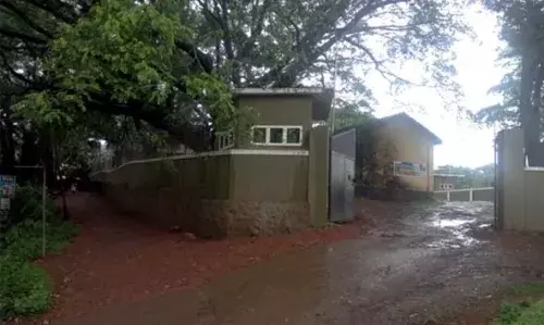 മുള്ളേരിയ ബസ് ഷെല്‍ട്ടറിന് സമീപം സംശയകരമായ സാഹചര്യത്തില്‍ കാണപ്പെട്ട  3 കൗമാരക്കാര്‍ അറസ്റ്റില്‍