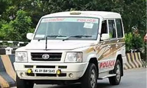 പൊലീസ് ഡ്രൈവര്മാരുടെ സ്ഥലംമാറ്റ നടപടികള് വൈകുന്നതായി ആക്ഷേപം പൊലീസ് ഡ്രൈവര്മാരുടെ സ്ഥലംമാറ്റ നടപടികള് വൈകുന്നതായി ആക്ഷേപം
