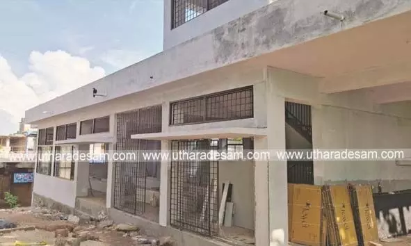 കുമ്പളയിലെ മത്സ്യമാര്ക്കറ്റ് നിര്മ്മാണം അവസാന മിനുക്ക് പണിയില്; പഞ്ചായത്ത് തിരഞ്ഞെടുപ്പിന് മുമ്പായി തുറന്നു കൊടുത്തേക്കും കുമ്പളയിലെ മത്സ്യമാര്ക്കറ്റ് നിര്മ്മാണം അവസാന മിനുക്ക് പണിയില്; പഞ്ചായത്ത് തിരഞ്ഞെടുപ്പിന് മുമ്പായി തുറന്നു കൊടുത്തേക്കും