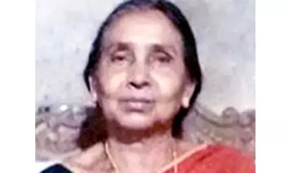 റിട്ട. അധ്യാപികയെ കഴുത്തറുത്ത് കൊന്ന് കവര്‍ച്ച നടത്തിയ കേസില്‍ പ്രതികള്‍ക്കുള്ള ജീവപര്യന്തം ശിക്ഷ ഹൈക്കോടതി ശരിവെച്ചു