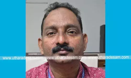 വിമാന ദുരന്തത്തില് മരിച്ച നഴ് സിനെതിരെ എഫ്.ബി കമന്റ്; വെള്ളരിക്കുണ്ട് ഡെപ്യൂട്ടി തഹസില്ദാര്ക്ക് സസ്പെന്ഷന് വിമാന ദുരന്തത്തില് മരിച്ച നഴ് സിനെതിരെ എഫ്.ബി കമന്റ്; വെള്ളരിക്കുണ്ട് ഡെപ്യൂട്ടി തഹസില്ദാര്ക്ക് സസ്പെന്ഷന്