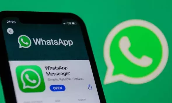 വാട് സ് ആപ്പ് ഗ്രൂപ്പില്‍ വധഭീഷണിയും വര്‍ഗീയ പരാമര്‍ശവും; രണ്ടുപേര്‍ക്കെതിരെ കേസ്